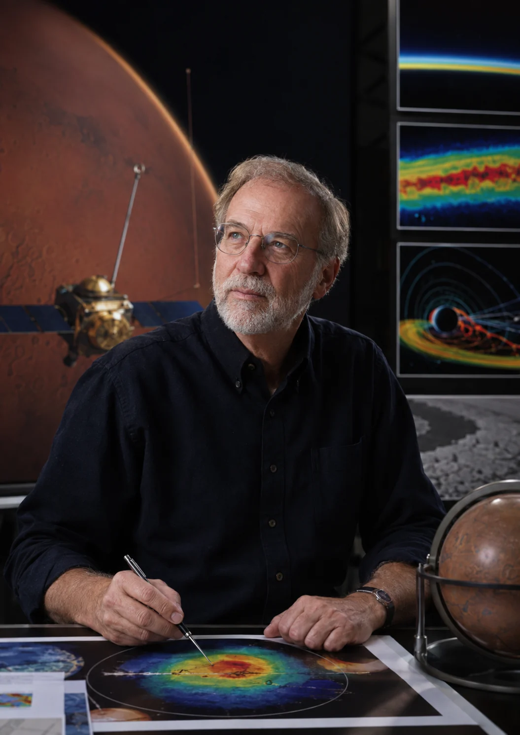 Bruce Jakosky dans un environnement scientifique consacré à l’atmosphère martienne et à MAVEN.